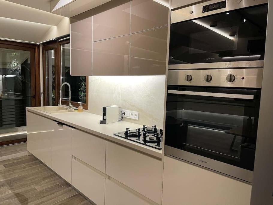 Apartment Acropolis Lux *