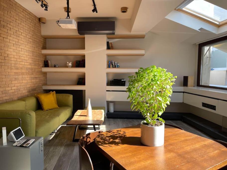 Apartment Acropolis Lux *