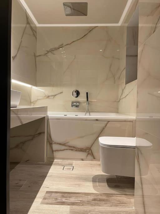 Apartment Acropolis Lux *